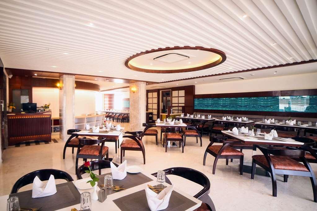 Comfort Inn Benares Varanasi Restaurante foto