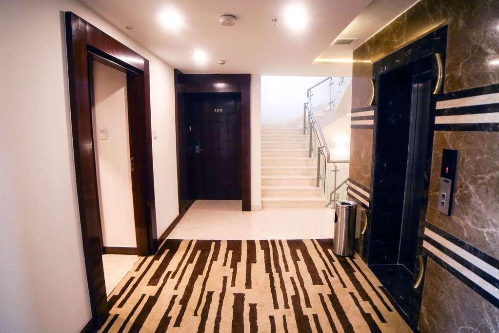 Comfort Inn Benares Varanasi Interior foto