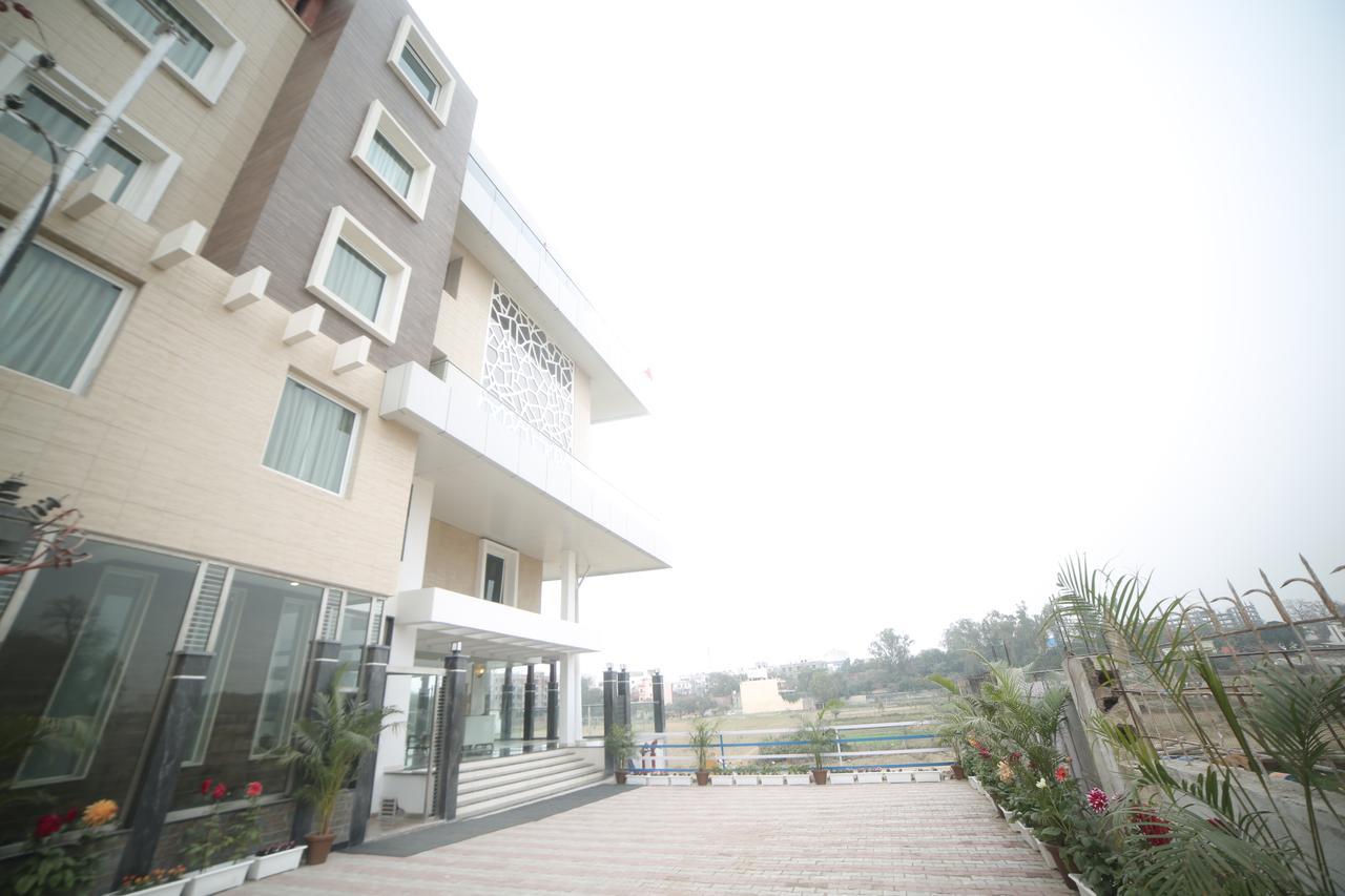Comfort Inn Benares Varanasi Exterior foto