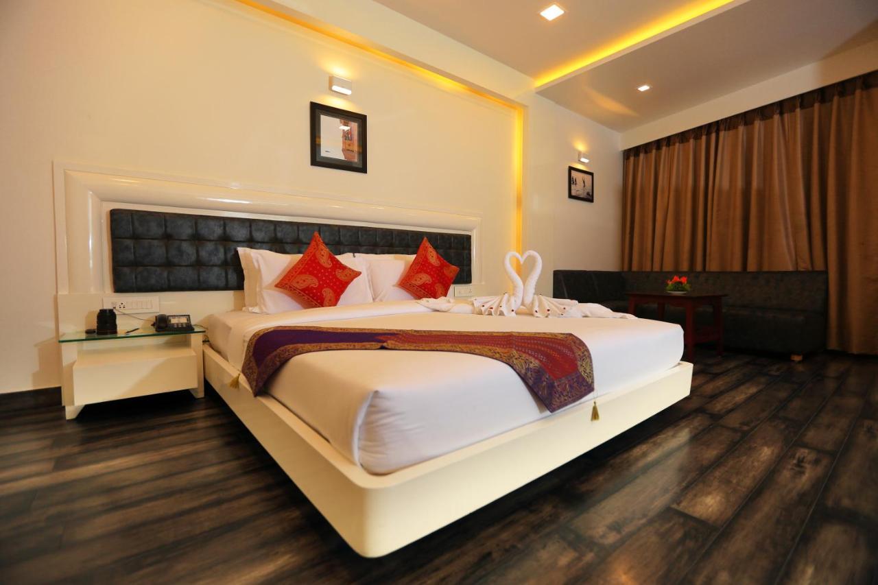 Comfort Inn Benares Varanasi Exterior foto